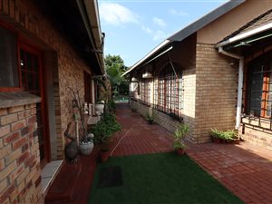 4 Bed House in St Lucia