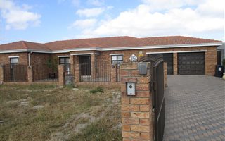 4 Bedroom House in Rouxville
