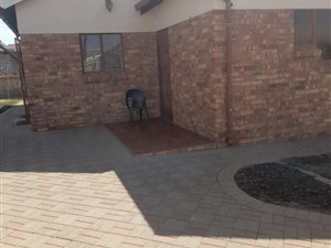 3 Bed House in Blomanda