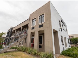 106 m² Commercial space in Century City
