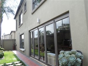 4 Bed Cluster in Meyersdal