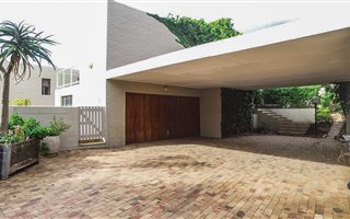 5 Bedroom House in Brandwacht