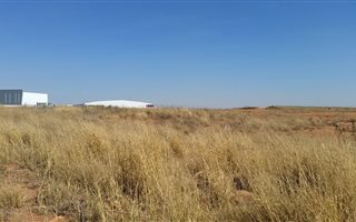 1 ha Land available in Halfway House