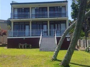 4 Bed House in Port Edward