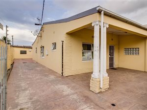 2 Bed House in Hazendal