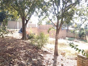 408 m² Land available in Waterkloof Glen