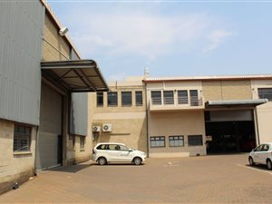 3500 m² Industrial space in Stormill