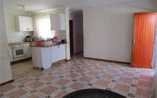 3 Bedroom House in Olievenhoutbosch