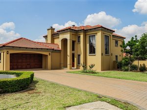 3 Bed House in Six Fountains Estate