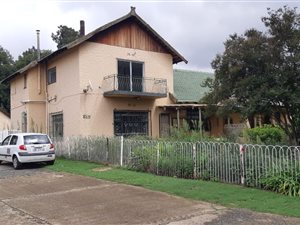9 Bed House in Southfork