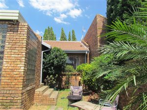 3 Bed House in Elarduspark