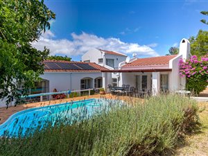 4 Bed House in Montclair
