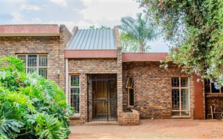 4 Bedroom House in Garsfontein
