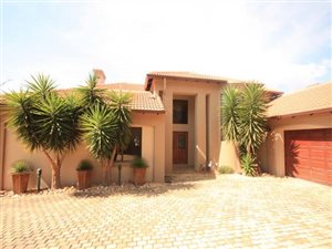 4 Bedroom House in Featherbrooke Estate