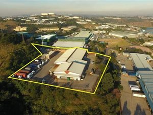3324 m² Industrial space in Mahogany Ridge