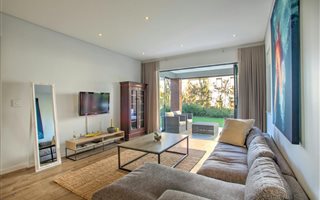 2 Bedroom Apartment in Steyn City