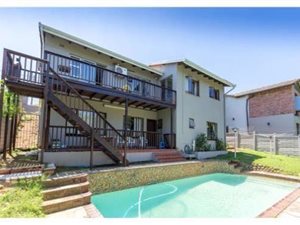 3 Bed House in Carrington Heights