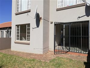 2 Bed Apartment in Kroonstad