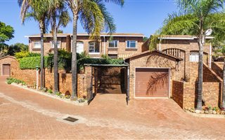 3 Bedroom Townhouse in Zwartkop