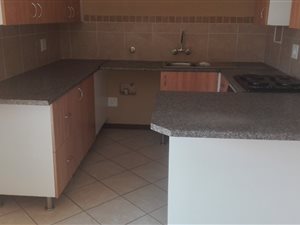 2 Bed Flat in The Orchards