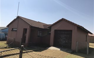 3 Bedroom House in Thistlegrove