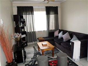 2 Bed Apartment in Zwartkop