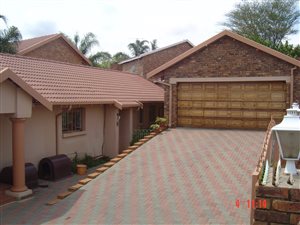 4 Bed House in The Reeds
