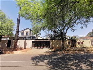 6 Bed House in Westdene