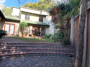 2 Bed House in Parktown North