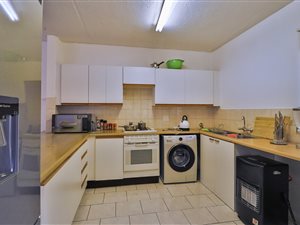 2 Bed Apartment in Noordwyk