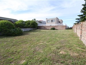 640 m² Land available in Kleinkrantz