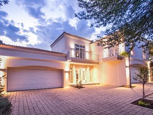 4 Bed House in Dainfern