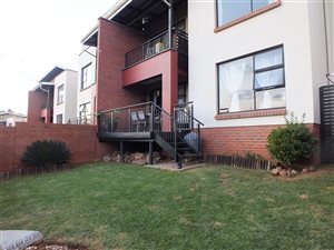 2 Bed Apartment in Glenvista