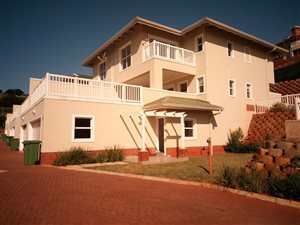 3 Bed Duplex in Kindlewood Estate