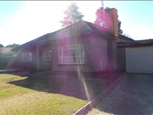 3 Bed House in Flamwood