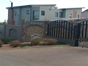 3 Bedroom House in Magalieskruin