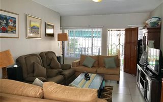 2 Bedroom Duplex in Silver Lakes