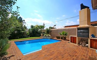3 Bedroom House in Bromhof