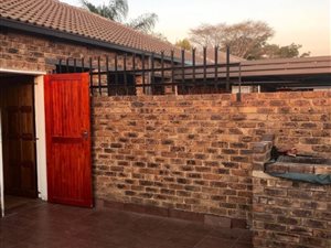 2 Bed Apartment in Bronberrick