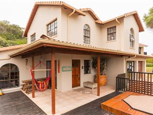 3 Bed House in Cola Beach