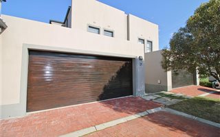 3 Bedroom House in Plattekloof