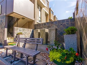 2 Bed Apartment in The Gardens