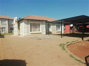 3 Bed House in Rosslyn