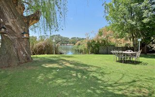 3 Bedroom House in Alphen Park