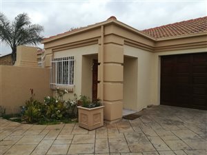 3 Bed House in Amberfield