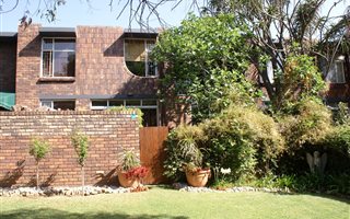 3 Bedroom Duplex in Maroelana