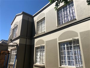 3 Bed Apartment in Roodekrans