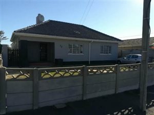 4 Bed House in Goodwood