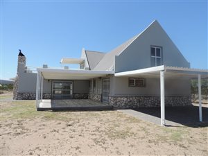 4 Bed House in Long Acres
