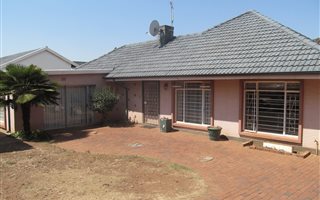 3 Bedroom House in Linmeyer